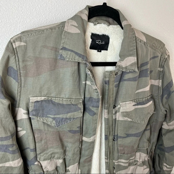 Rails Whitaker Jacket Faux Fur Lining Sage Camo Contemporary Women’s Casual XS - Picture 4 of 14